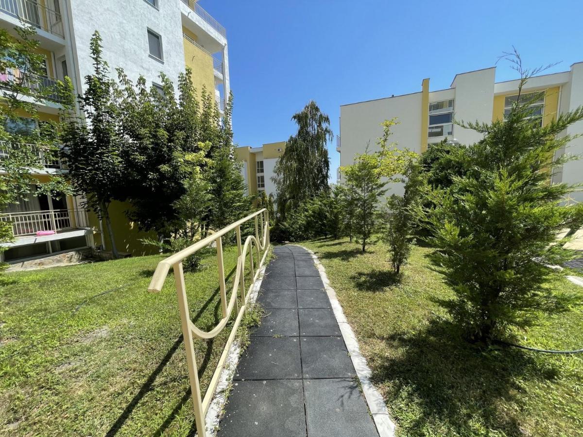 Fort Noks - Menada Apartments سفيتي فلاس المظهر الخارجي الصورة