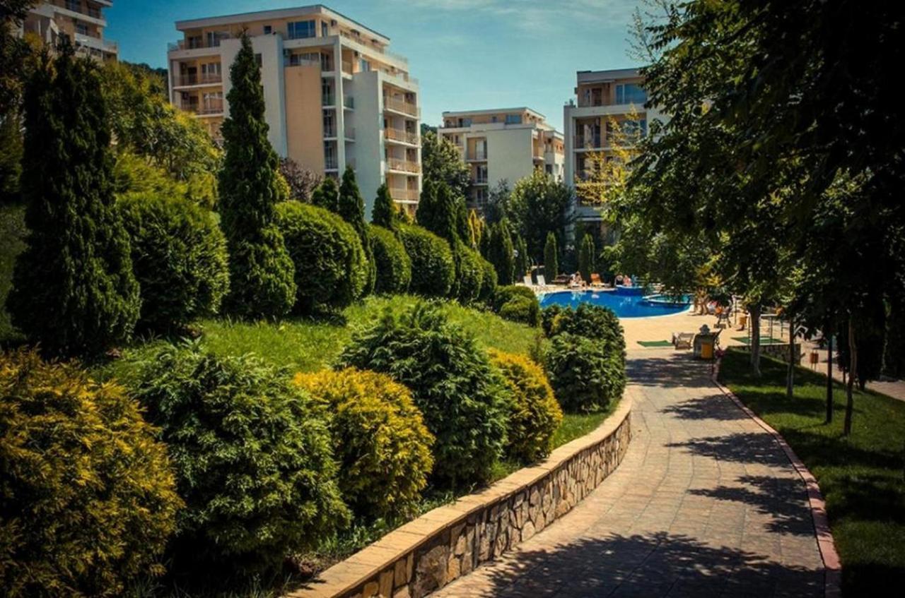 Fort Noks - Menada Apartments سفيتي فلاس المظهر الخارجي الصورة