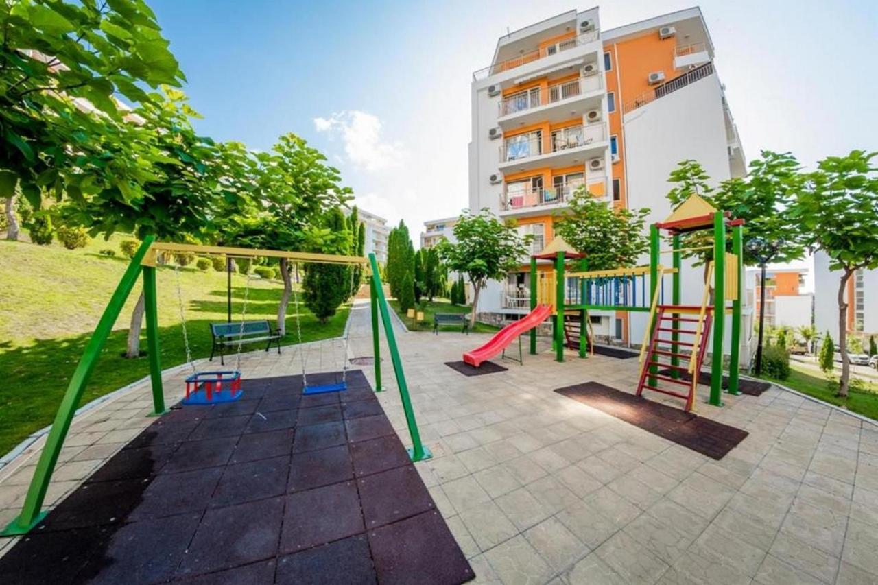 Fort Noks - Menada Apartments سفيتي فلاس المظهر الخارجي الصورة