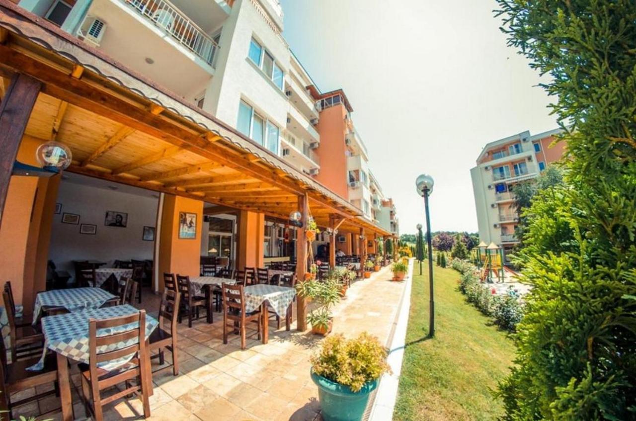 Fort Noks - Menada Apartments سفيتي فلاس المظهر الخارجي الصورة