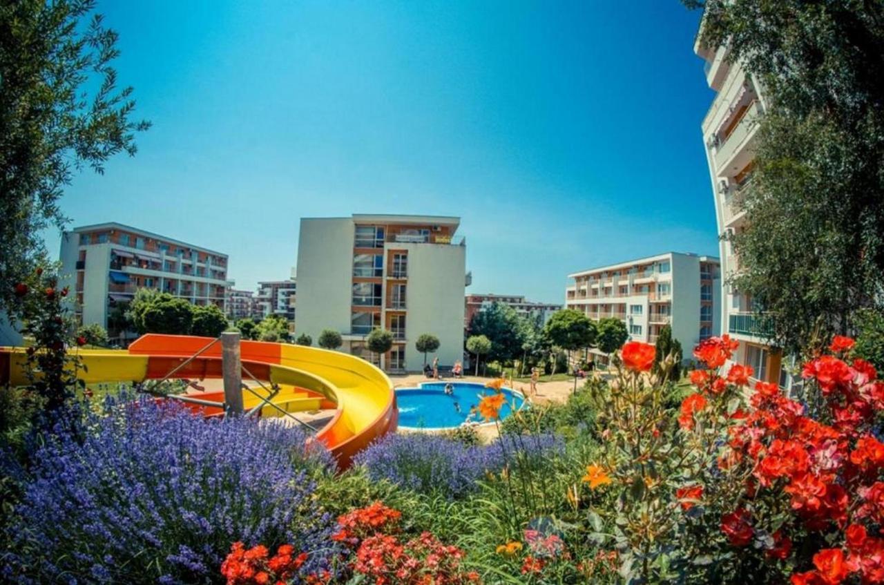 Fort Noks - Menada Apartments سفيتي فلاس المظهر الخارجي الصورة