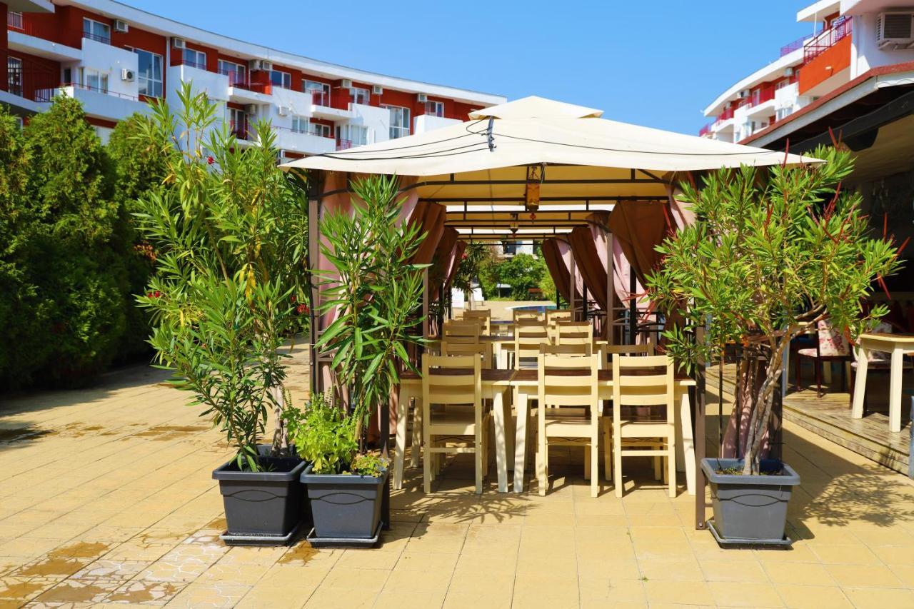 Fort Noks - Menada Apartments سفيتي فلاس المظهر الخارجي الصورة
