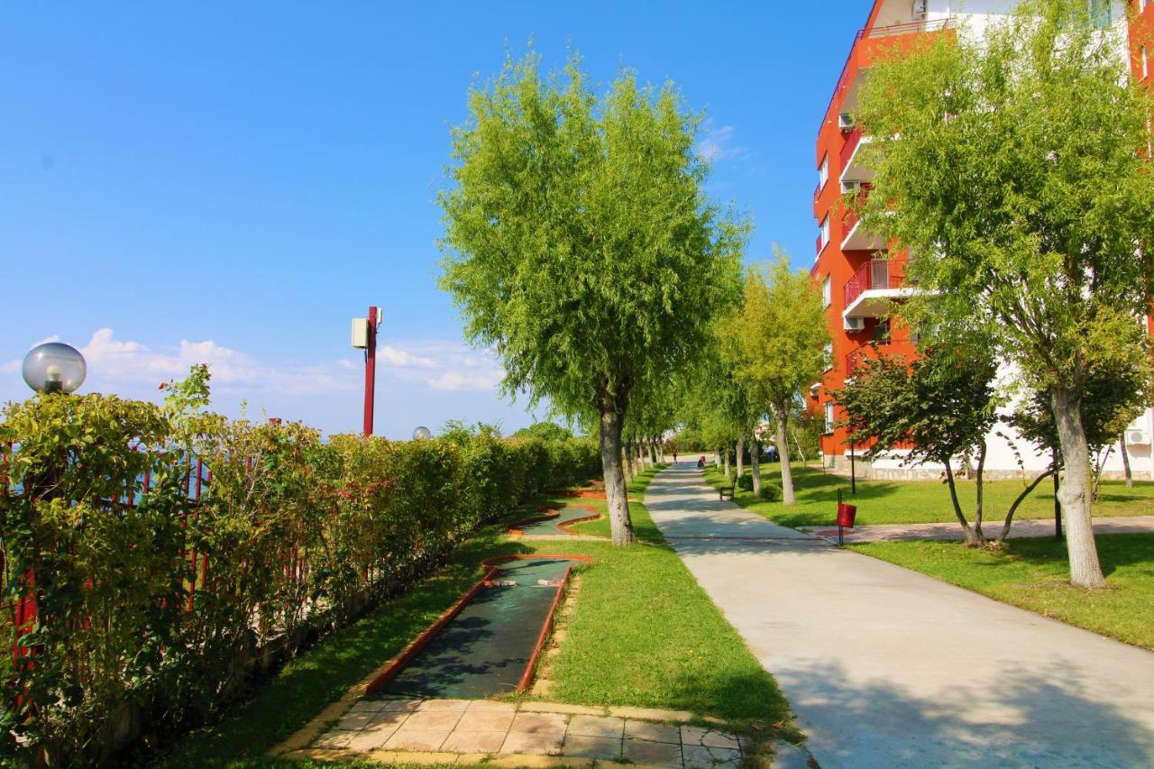 Fort Noks - Menada Apartments سفيتي فلاس المظهر الخارجي الصورة