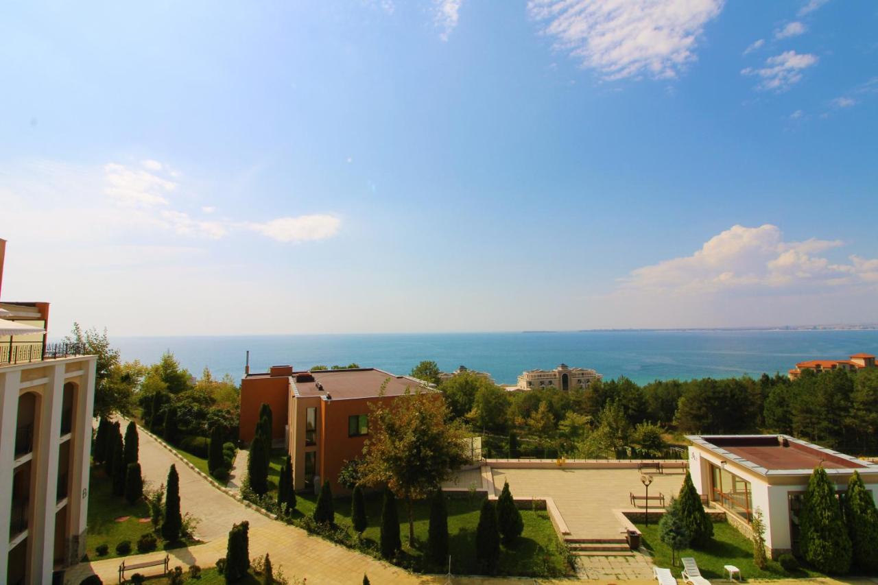 Fort Noks - Menada Apartments سفيتي فلاس المظهر الخارجي الصورة