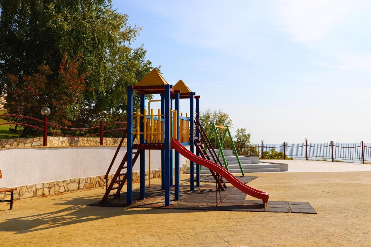 Fort Noks - Menada Apartments سفيتي فلاس المظهر الخارجي الصورة