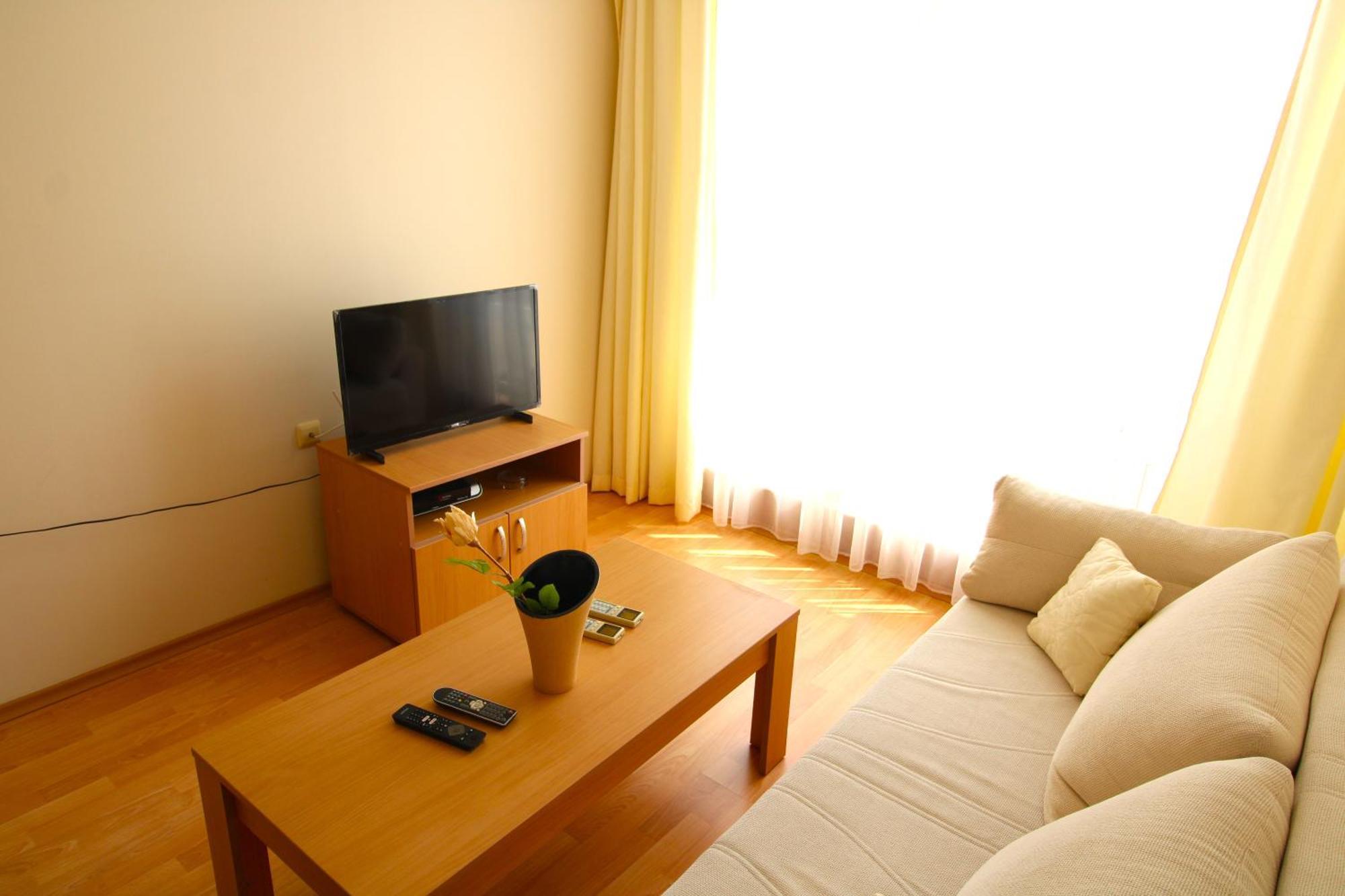 Fort Noks - Menada Apartments سفيتي فلاس المظهر الخارجي الصورة